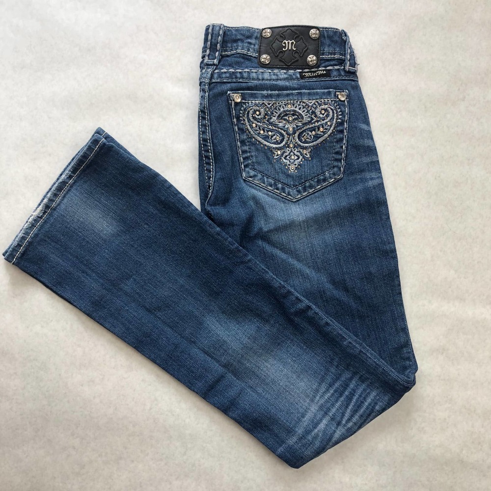 Miss Me Jeans rhinestone pockets Bootcut 27